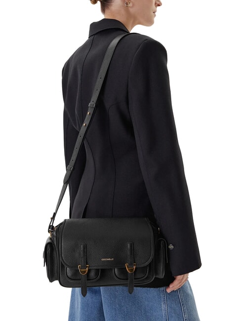 CAMPUS Schultertasche aus geh&auml;mmertem Leder Schwarz - Damentaschen