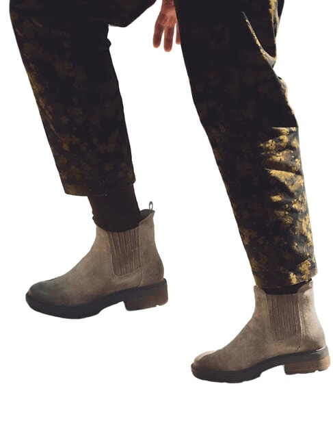 BRIMFIELD Niedrige Lederstiefeletten mittelbraunes Wildleder - Damenschuhe