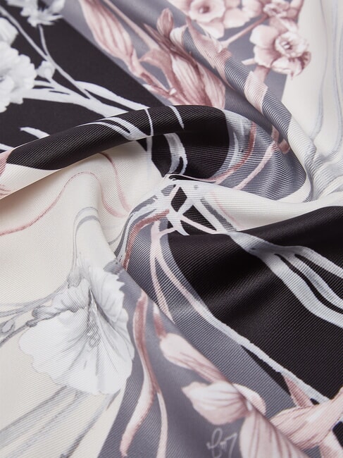 FLOWER  SCHWARZ - Schals