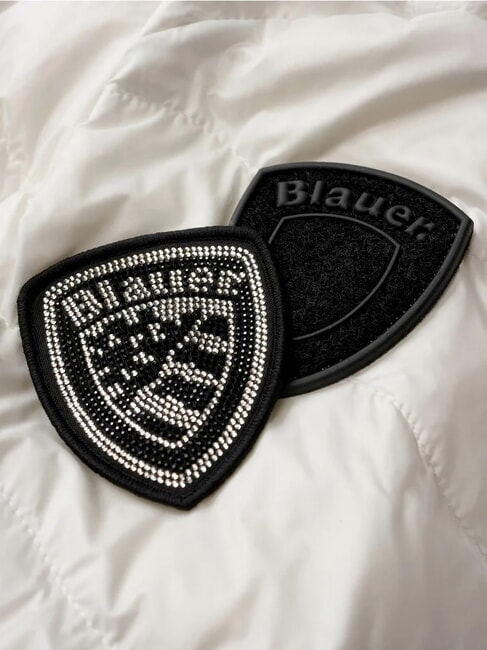 CAMELIA Kurze, wattierte Daunenjacke mit Kapuze Schneewittchen - Daunenjacken f&uuml;r Damen