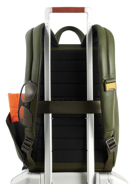 RUSSEL Lederrucksack f&uuml;r 15,6"-Laptop GR&Uuml;N - PC-Rucks&auml;cke