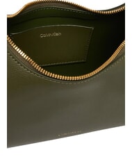 CALVIN KLEIN EMBOSSED LOGO Umh&auml;ngetasche, mit Schultergurt Zypresse - Damentaschen - 5