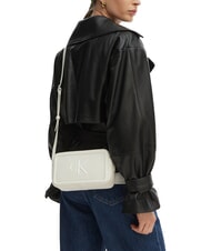 CALVIN KLEIN BOLD MONOGRAM Mini-Umh&auml;ngetasche Wei&szlig;es Steinkraut - Damentaschen - 2