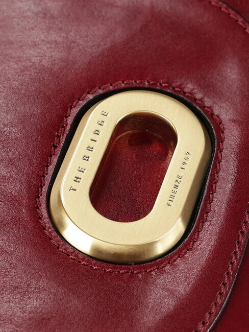 ILARIA Mini-Umh&auml;ngetasche aus Leder Johannisbeere / Gold - Damentaschen