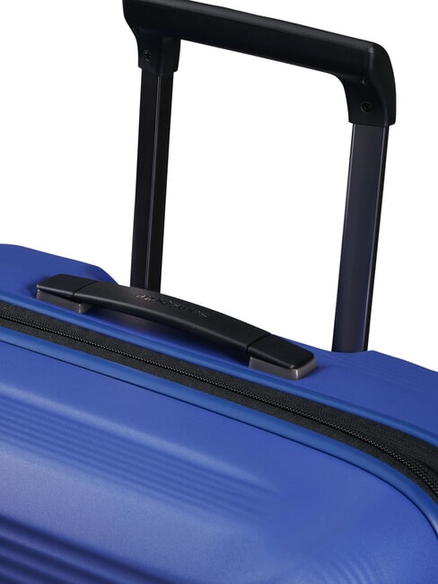 NUON Gro&szlig;er erweiterbarer Trolley mattes maritimes Blau - Harte Trolleys