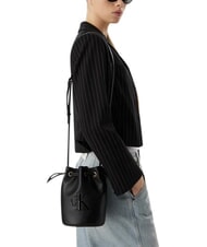 CALVIN KLEIN BOLD CK Beuteltasche mit Schultergurt - Damentaschen