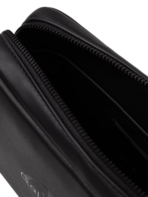 BOLD Mit Manschette erforderlich auf Schwarz - Beauty-Case