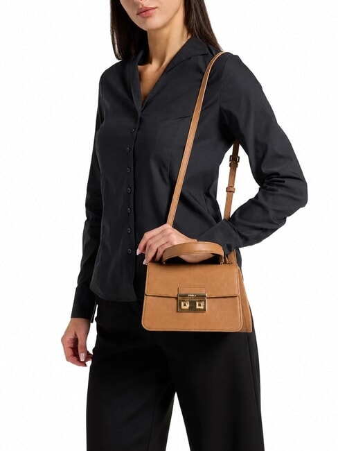 BELLA Kleine Ledertasche St. Andromeda Brandy - Damentaschen