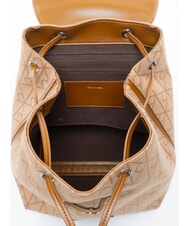 CALVIN KLEIN EMBLEM AOP Rucksack mit Innentasche Maisstroh/tbd aop jqd - Damentaschen - 5