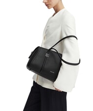 CALVIN KLEIN EMBLEM HW Umh&auml;ngetasche - Damentaschen