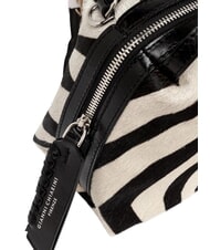 GIANNI CHIARINI ALIFA Schultertasche aus Leder mit Schulterriemen schwarz-wei&szlig;es Zebra - Damentaschen - 6