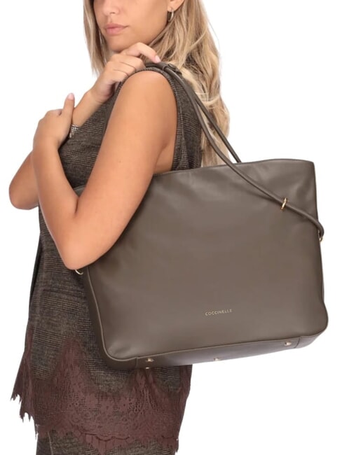 LIZZIE Leder-Schultertasche Dreck - Damentaschen