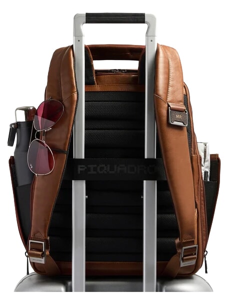 W143 Reiserucksack und 14-Zoll-Laptophalterung LEDER - Rucks&auml;cke f&uuml;r Schule &amp; Freizeit