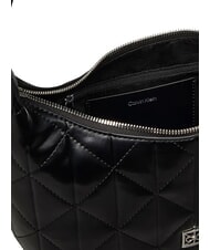 CALVIN KLEIN QUILTED SMALL Umh&auml;ngetasche auf Schwarz - Damentaschen - 3