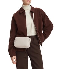 CALVIN KLEIN EMBOSSED LOGO Mini-Umh&auml;ngetasche - Damentaschen