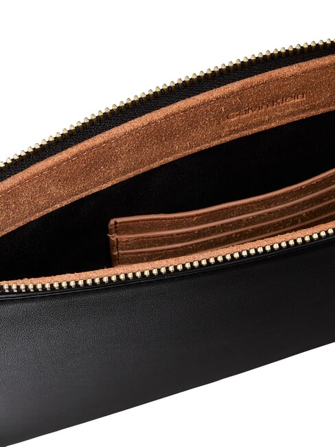 BOLD CK SUEDE Notwendige Tasche auf Schwarz - Etuitaschen &amp; Necessaire