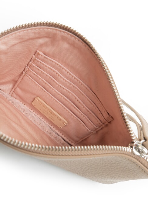 ROUNDED ENVELOPE Lederclutch warmes Taupe - Damentaschen